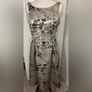 Adrianna Papell Textured Metallic Jacquard pearl trim Gold Cocktail Dress Size 6